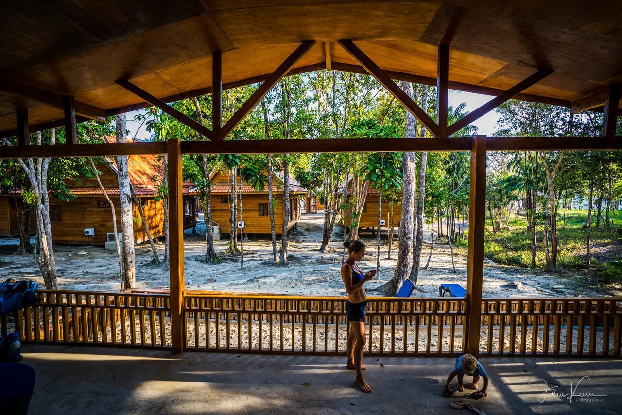 Sol Beach Resort Ко Ронг Санлоем Екстериор снимка