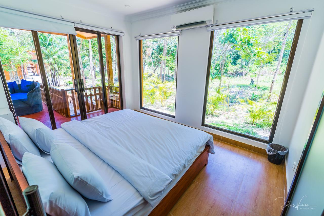 Sol Beach Resort Ко Ронг Санлоем Екстериор снимка